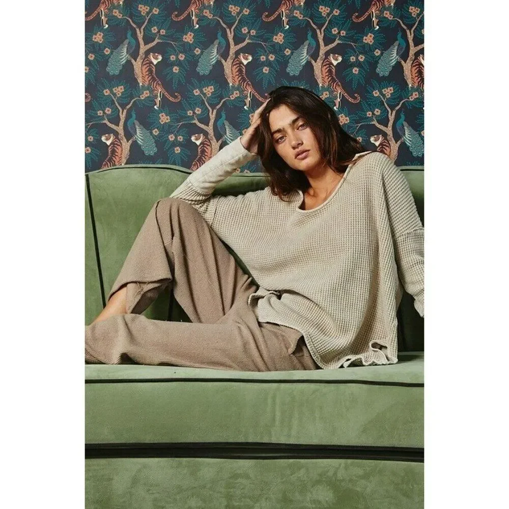Bucketlist Women's Ribbed Knit Cropped Culotte Style Pant in Taupe S-L P5205
